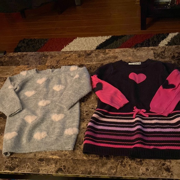 3 for $15 Toddler sweaters with hearts, size 2T - Picture 1 of 3